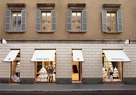 boutique chanel milano|chanel milan italy.